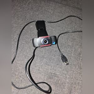 Adesso CyberTrack H3 720p Webcam